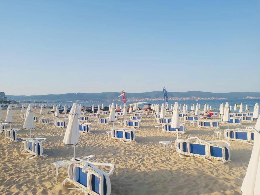 Private Apartament Vip In Royal Beach Pantai Sunny Luaran gambar
